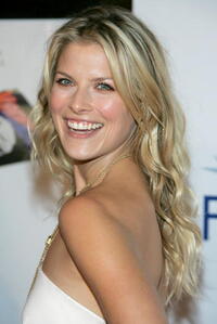 Ali Larter Pictures and Photos | Fandango